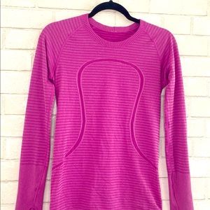 Lululemon long sleeve logo thumbhole warm workout top size XS/S  Pink color